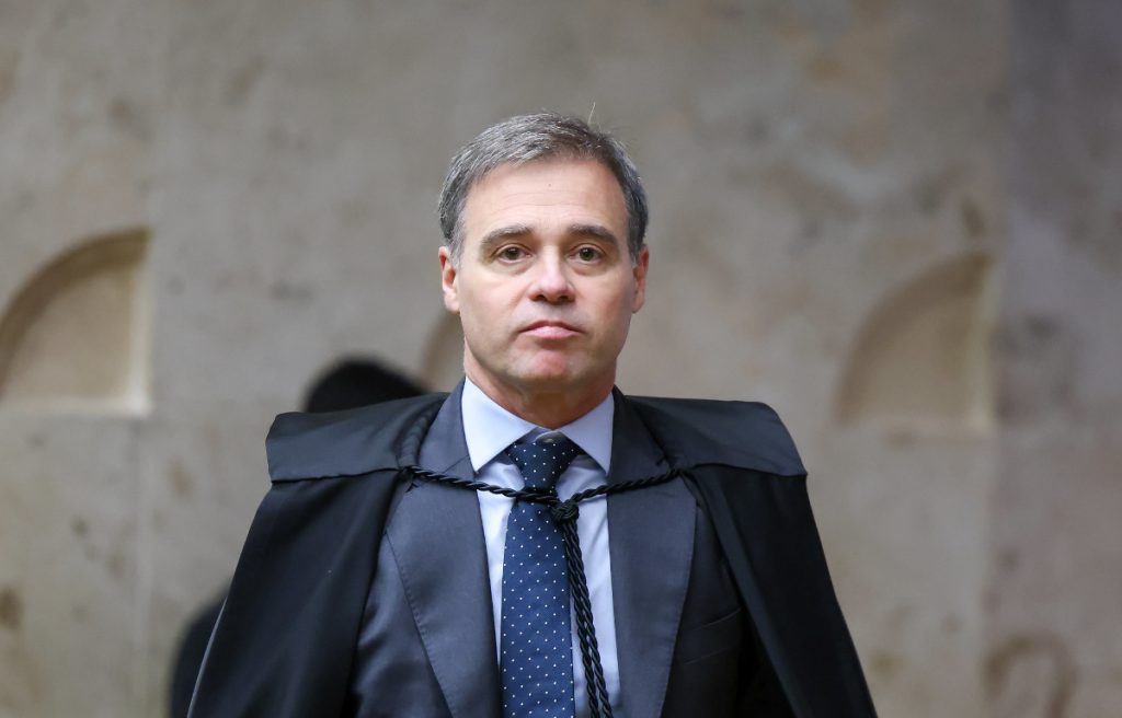 Mendonça estabelece regras para PF executar prisão de ex-presidente do INSS