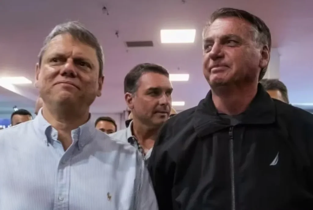 Bolsonaro é preso sem anunciar sucessor e bagunça disputa da direita