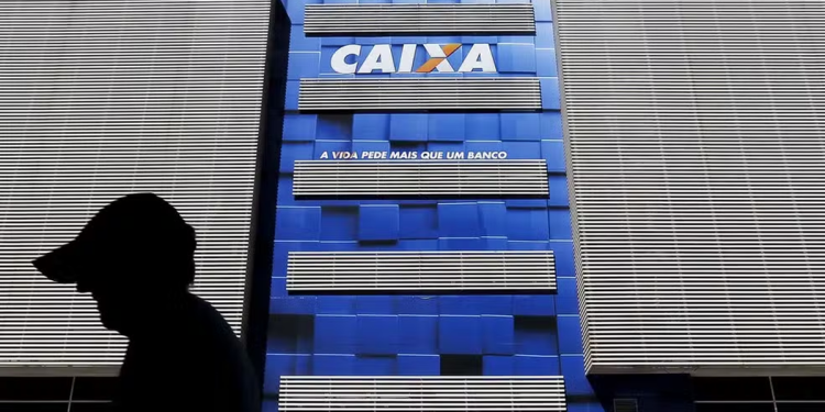 Caixa anuncia concurso com salários de até R$ 14,9 mil; confira vagas e cronograma