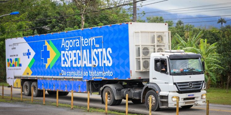 Ministério da Saúde lança carreta de exames de imagem em Santana do Ipanema pelo programa Agora Tem Especialistas
