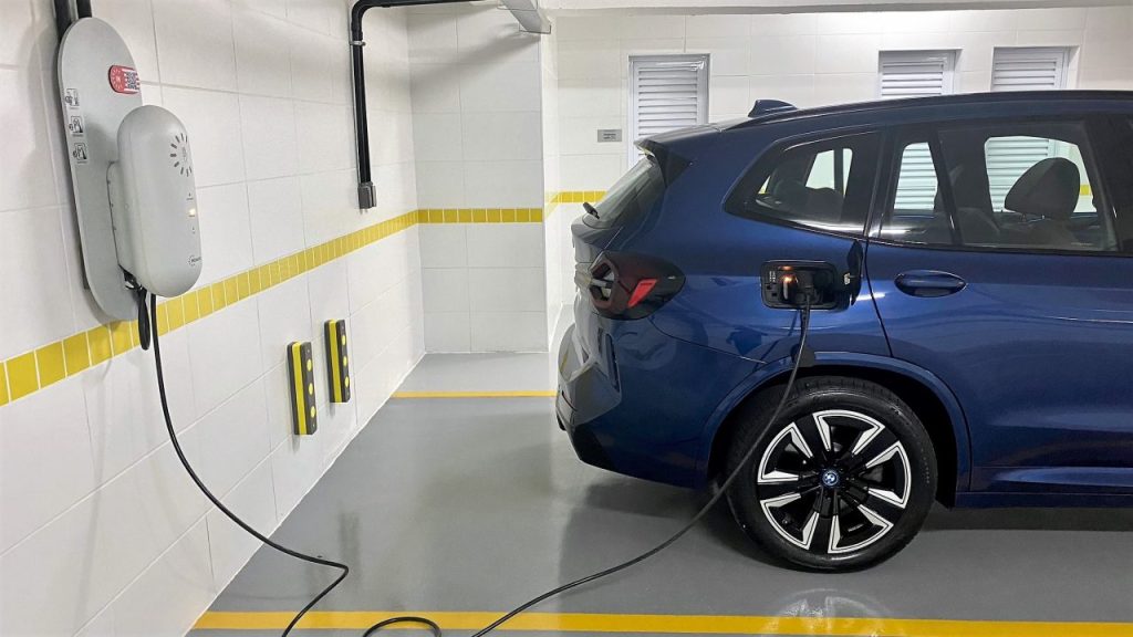 Governo de Alagoas veta PL que regulamentava carregadores de carros elétricos em condomínios