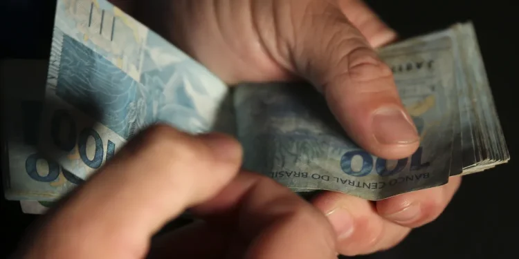 Alagoas apresenta maior crescimento de renda domiciliar do Nordeste em 12 anos, aponta estudo da FGV