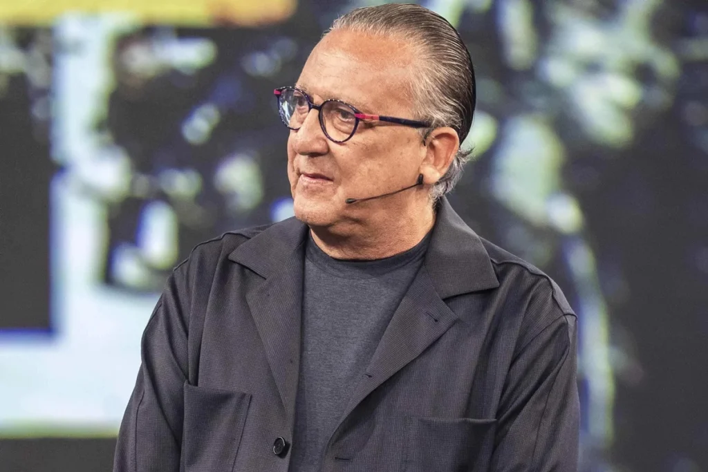 Internado, Galvão Bueno atualiza estado de saúde em redes sociais