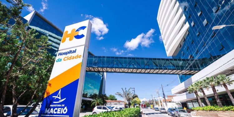 Justiça rejeita ação de Renan Calheiros e mantém investimento da prefeitura no Hospital da Cidade em Maceió