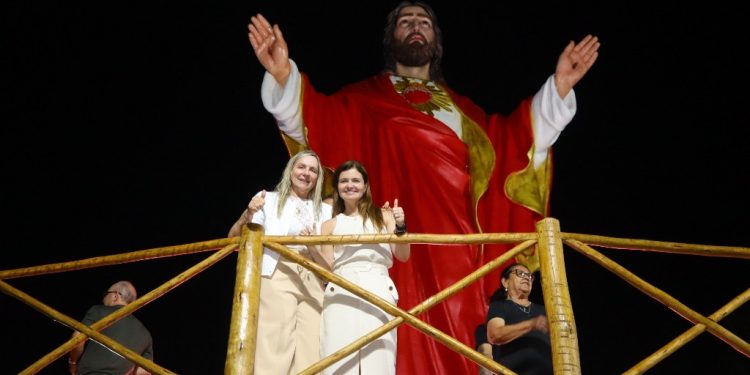 Com emoção e fé, prefeita Silvana e vice Sheila inauguram o Santuário do Amor Divino em Flexeiras