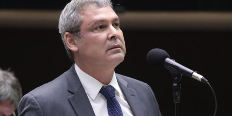 Líder do PT na Câmara critica Derrite de “furto político” em projeto contra facções