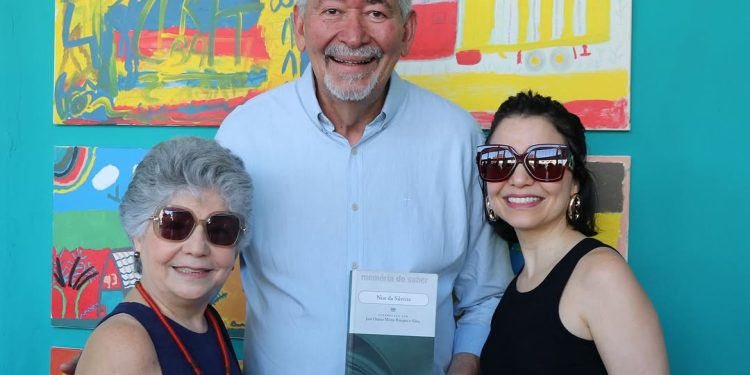 Deputado Paulão participa de abertura de exposição com obras de pacientes de CAPS em Alagoas