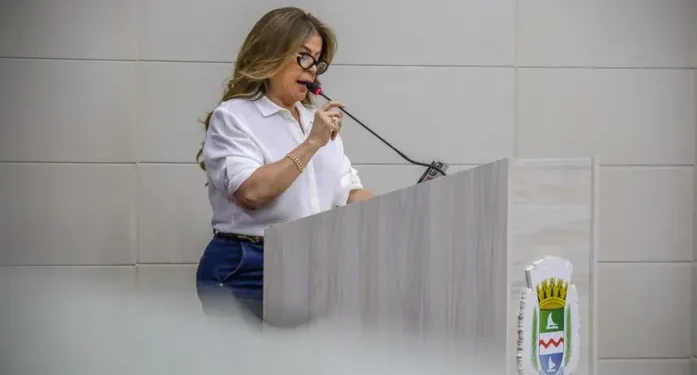 Menores de 14 anos podem ser proibidos de viajar desacompanhados em carros de app e táxis, em Maceió