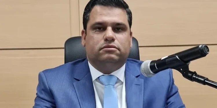 Thiago ML pode ter mandato suspenso por faltas não justificadas na Câmara de Arapiraca