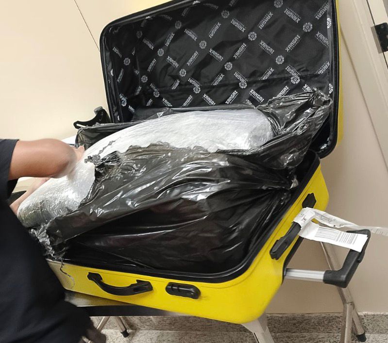 PF apreende 20 kg de maconha em bagagem no Aeroporto Zumbi dos Palmares