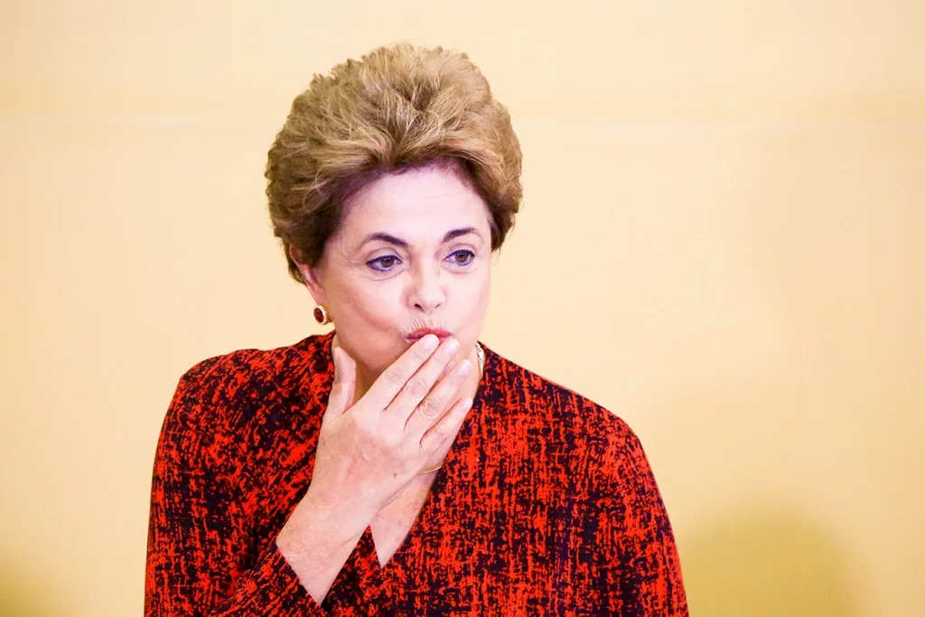 Ex-presidente Dilma Rousseff comemora 78 anos neste domingo