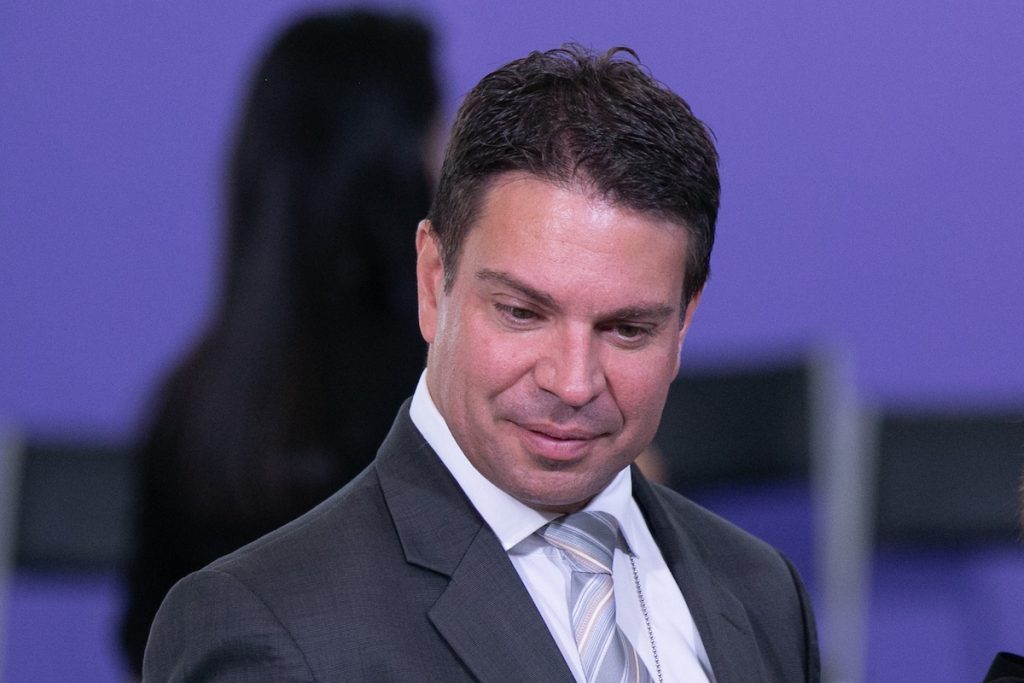 Abin notifica Ramagem em processo que pede devolução de R$ 10 mil