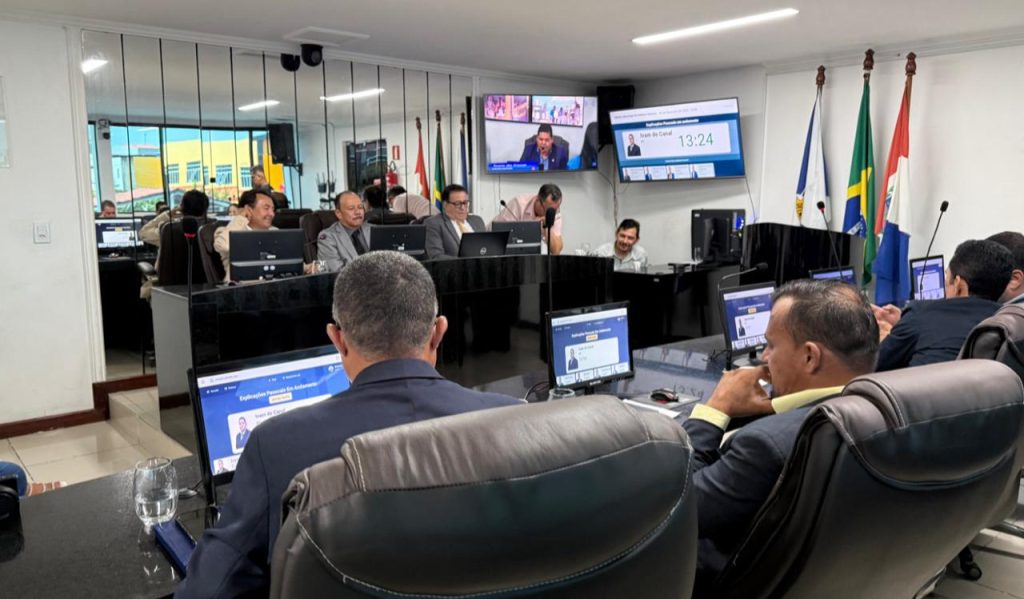 Câmara de Delmiro Gouveia aprova por unanimidade abono para servidores contratados da educação