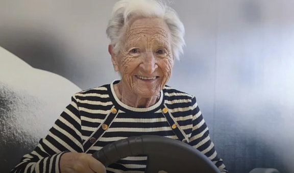 Idosa de 101 anos que sobreviveu à Segunda Guerra, ao câncer e à Covid-19 viraliza ao treinar duas horas por dia na academia