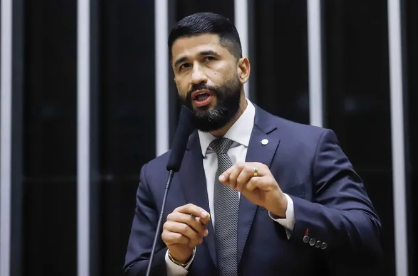 Deputado Fabio Costa destaca avanço do PL que reduz penas e abre caminho para anistia de envolvidos no 8 de Janeiro