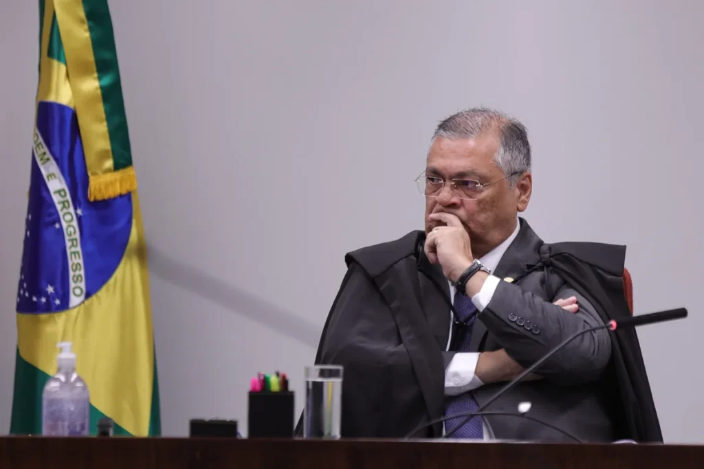 Dino comenta liminar de Gilmar e cita acúmulo de 81 pedidos de impeachment no Senado