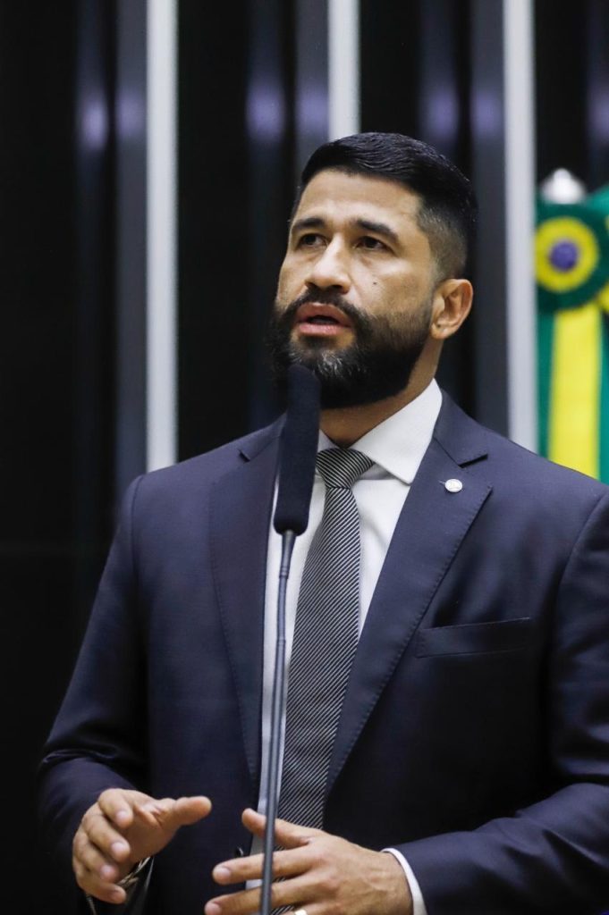 Fabio Costa lidera intenção de voto para deputado federal entre eleitores de Maceió, aponta Falpe