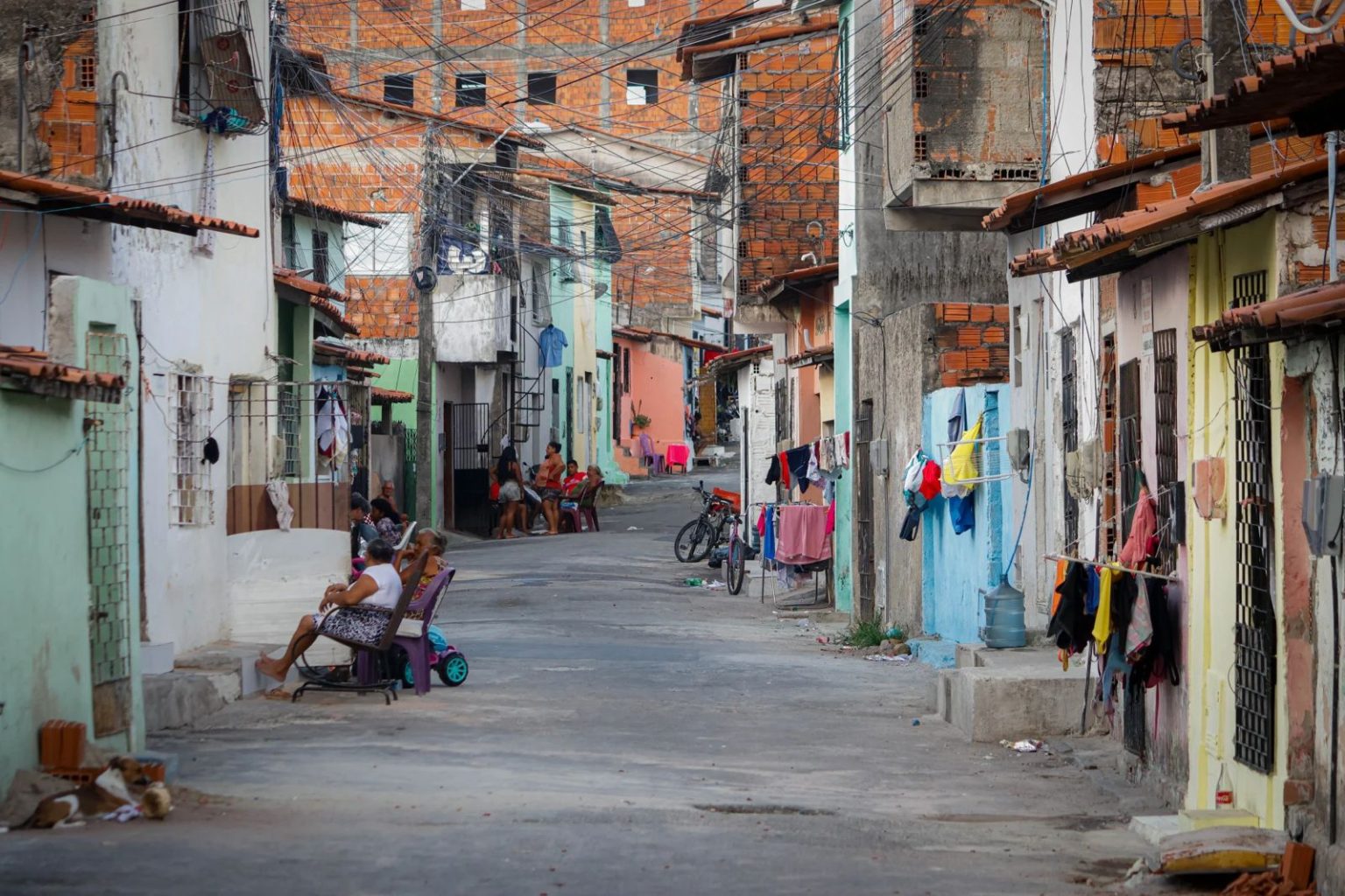 Comunicado atribuído ao PCC proíbe roubos em favelas de São Paulo; ameaça punições e mobiliza moradores