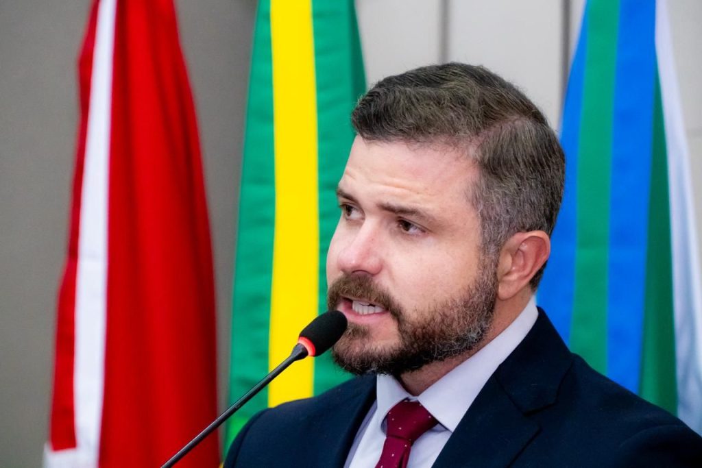 “O Brasil precisa de uma legislação penal dura e eficaz para agressor de mulher”, afirma Thiago Prado