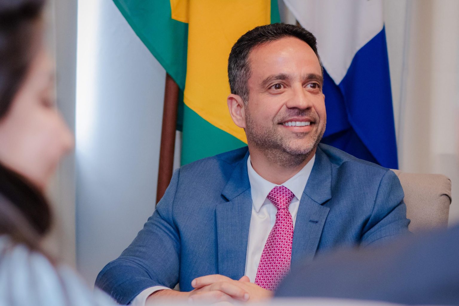 Aprovação do governo Paulo Dantas cresce e chega a 62,7%, diz Paraná Pesquisas