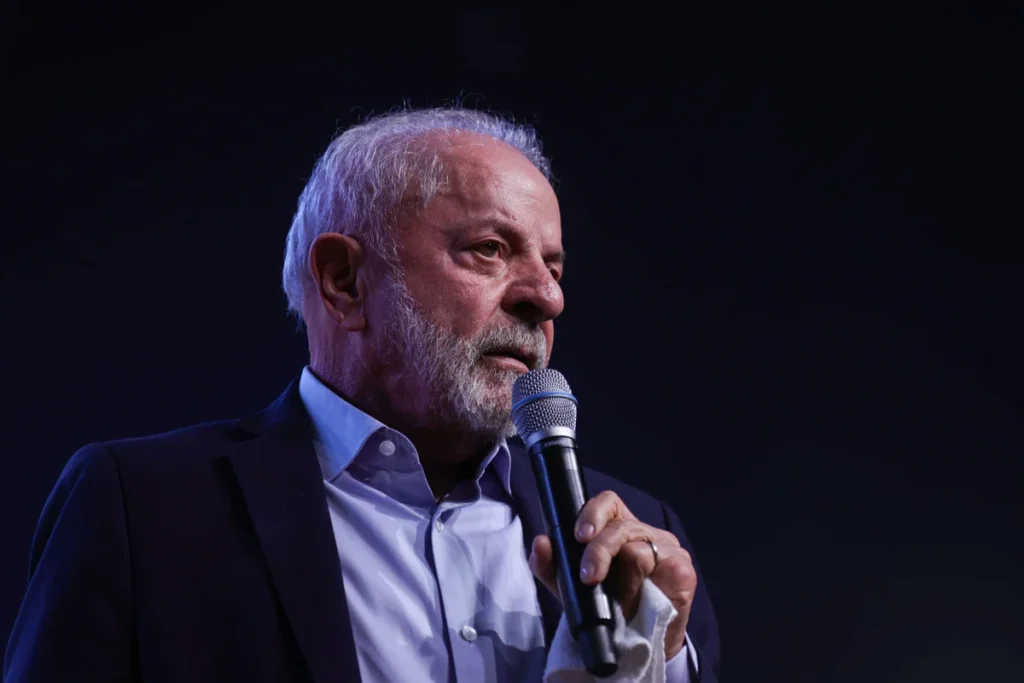 Lula dá parabéns a Kast por vitória na eleição presidencial do Chile