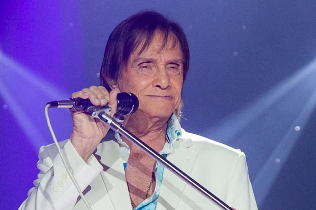 Roberto Carlos sofre acidente durante gravação de especial da Globo