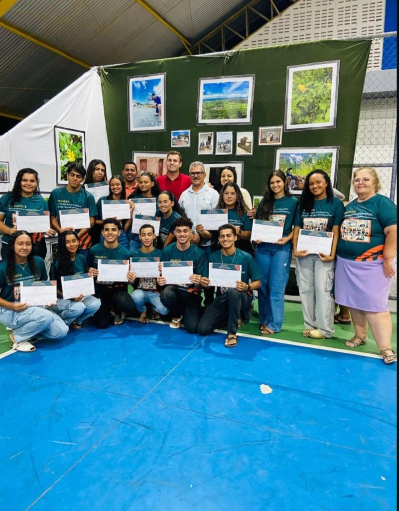 Prefeito de Senador Rui Palmeira participa de feira da agricultura familiar em povoado Candunda