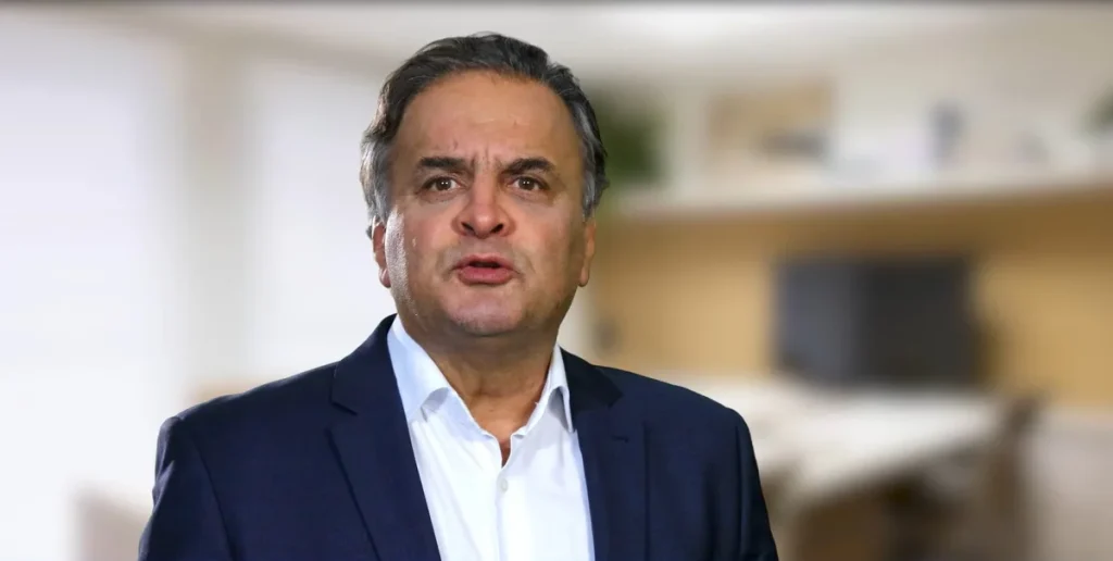 Aécio anuncia ação na Justiça contra Lula após pronunciamento sobre novo IR