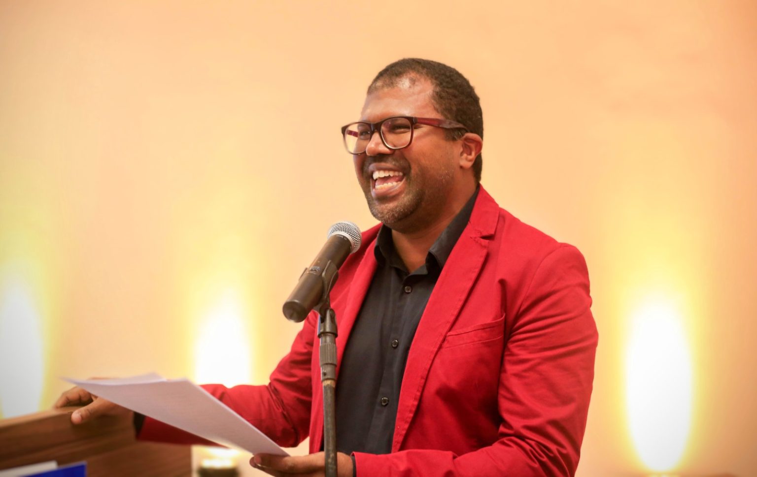 Professor Cleriston Izidro dos Anjos é eleito imortal da Academia Alagoana de Educação