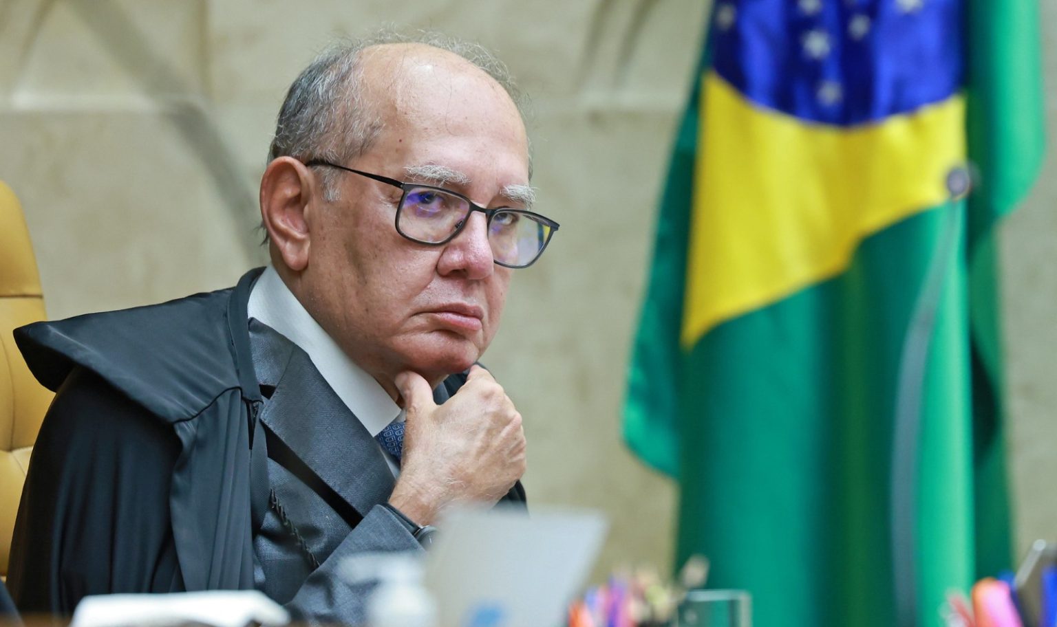 Gilmar Mendes mantém decisão sobre Lei do Impeachment e rejeita pedido de reconsideração da AGU