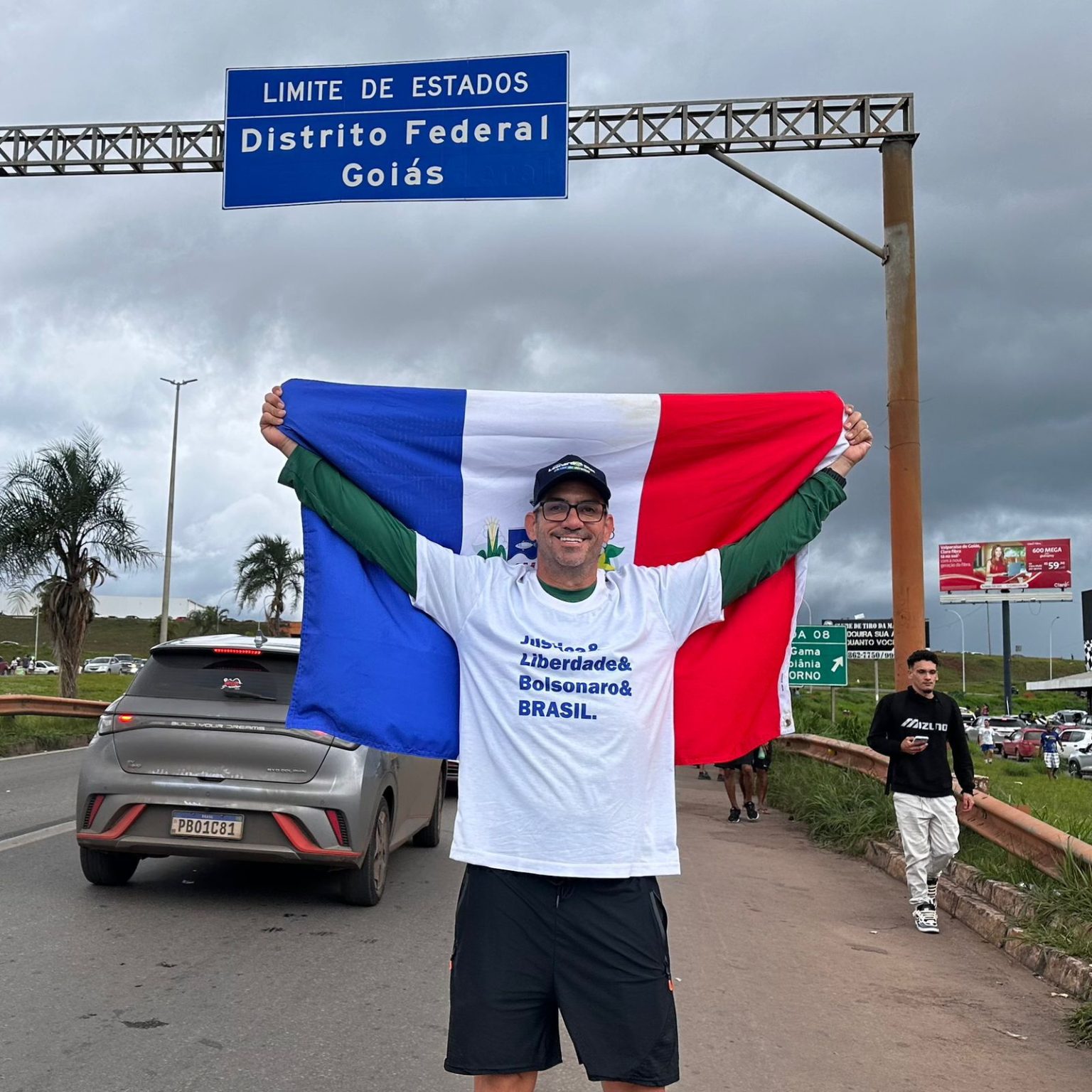 Leonardo Dias chega ao DF após caminhada nacional ao lado de Nikolas Ferreira