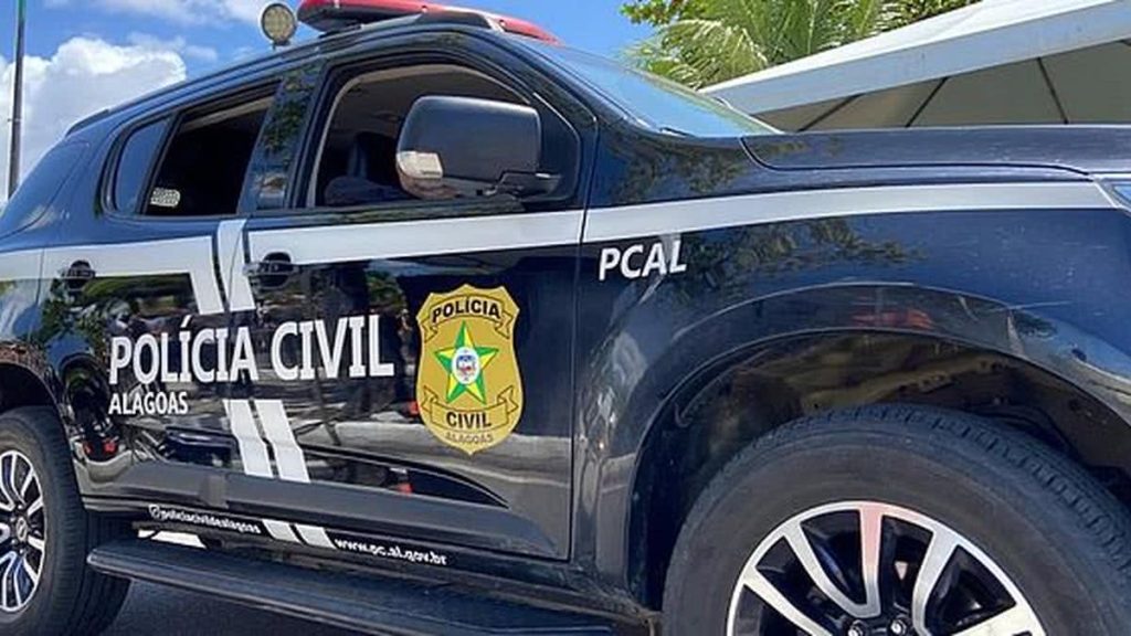 Homem suspeito de abusar sexualmente dos próprios filhos e da enteada é capturado após tentativa de fuga pelo telhado