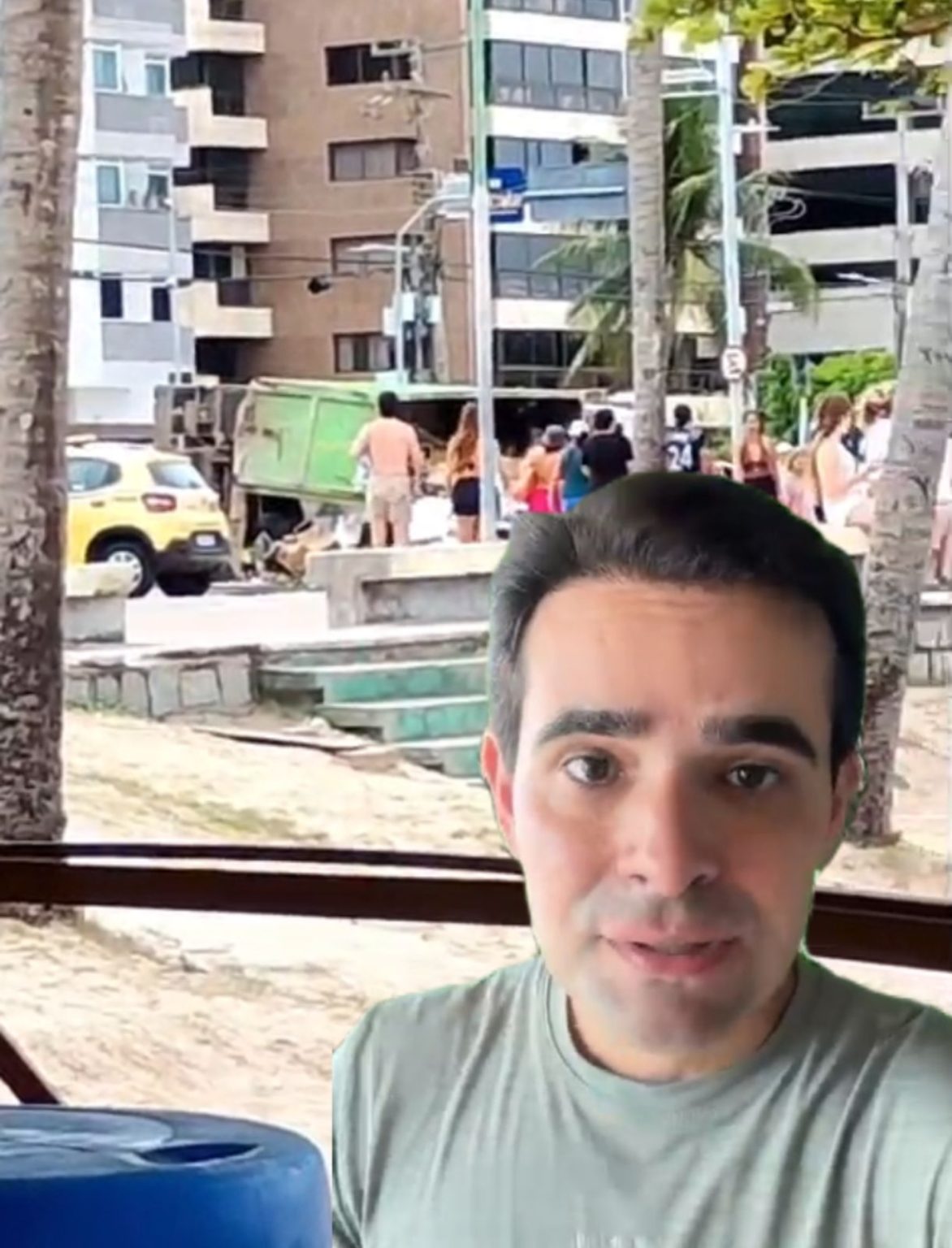 Caminhão tomba na orla de Maceió e Deputado Lelo Maia denuncia falta da DMTT no local: “para multar aparecem rapidamente!”