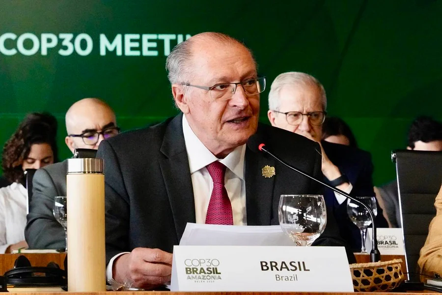 Alckmin minimiza impacto para o Brasil de tarifa de 25% anunciada por Trump sobre comércio com o Irã