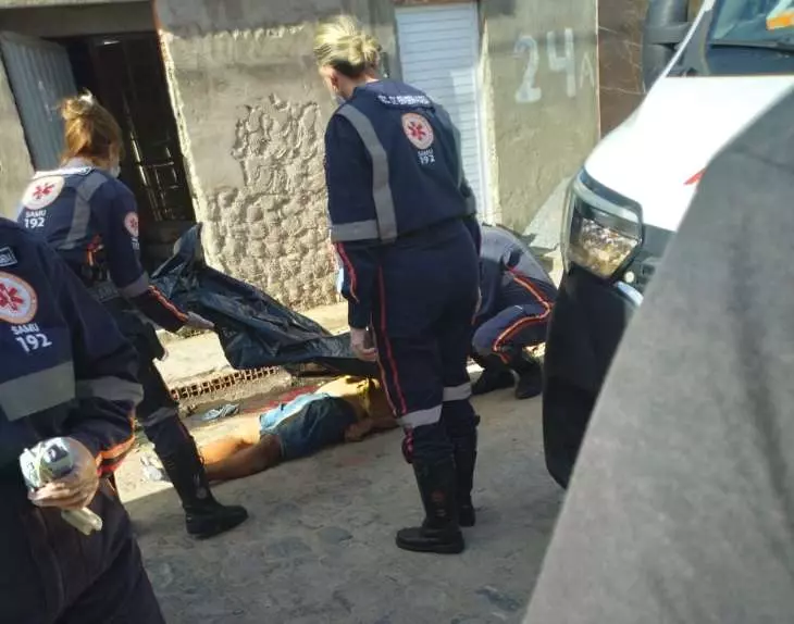 Pedreiro morre após descarga elétrica e queda durante obra em Rio Largo