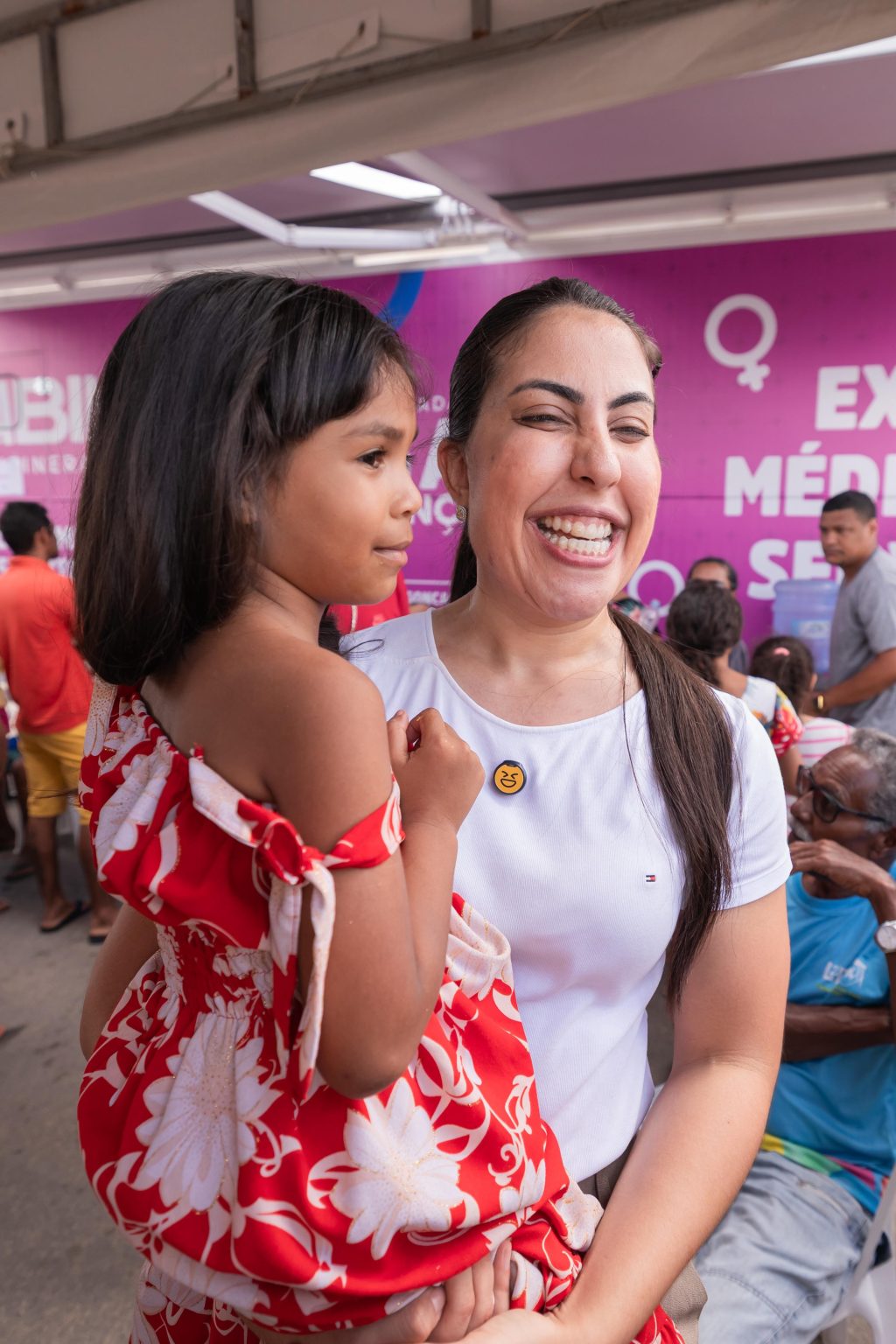 Gabinete Itinerante da Deputada Gabi Gonçalves leva serviços de saúde e autocuidado ao Conjunto Teotônio, em Rio Largo