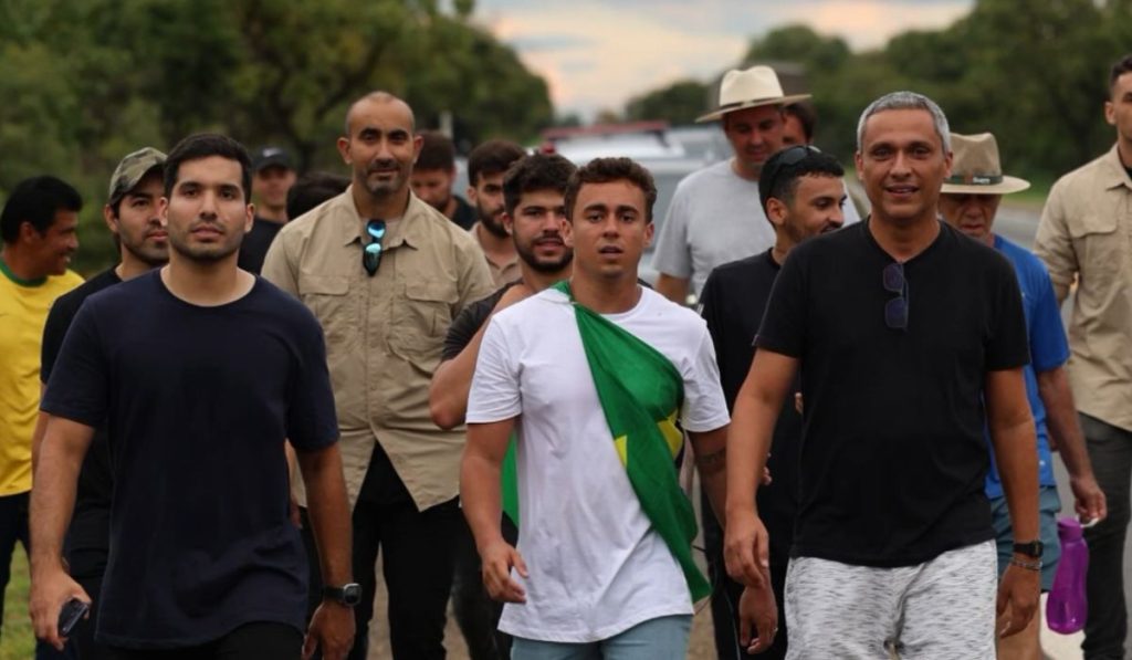 PRF afirma ter comunicado gabinete de Nikolas sobre ato em rodovia; equipe do deputado nega notificação