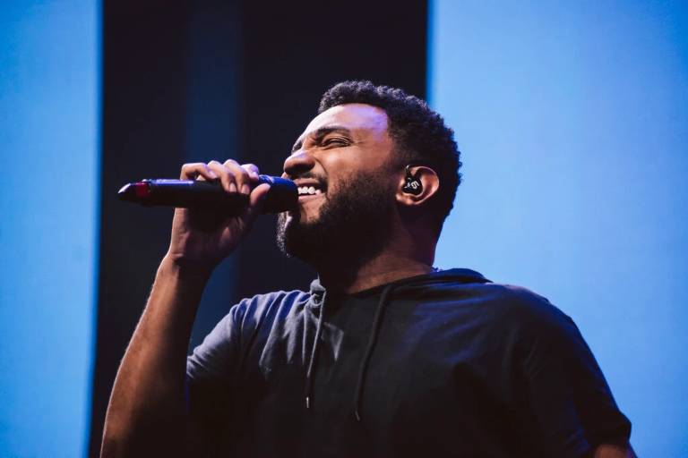 Eli Soares é confirmado para o Dia do Louvor em Mata Grande