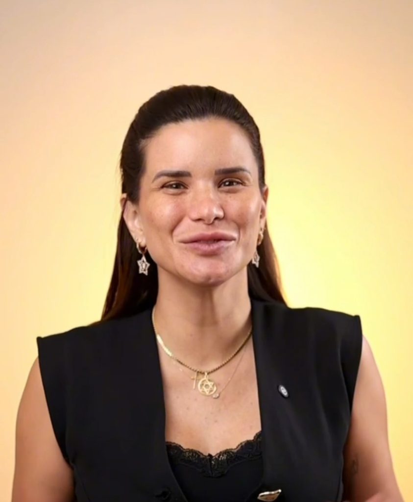 Ceci destaca a força da mulher na política no Dia da Conquista do Voto Feminino no Brasil