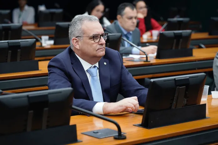 O Podemos quer Alfredo Gaspar como seu candidato ao Senado e pode levar