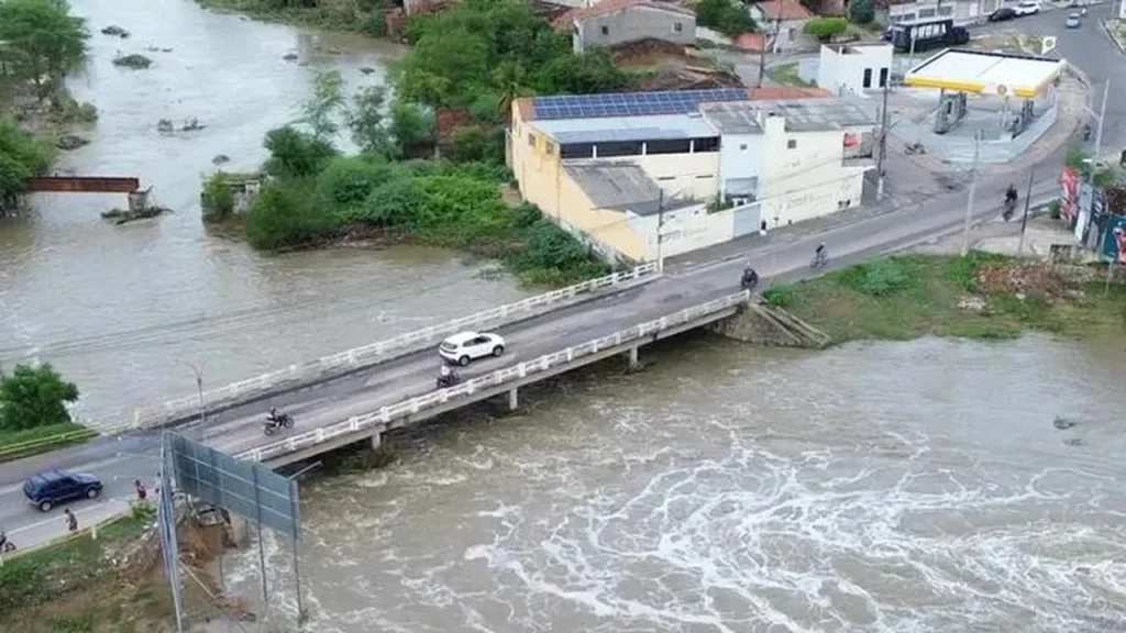 Raios e alagamentos: Semarh estende alerta de chuvas em AL até quarta (4)