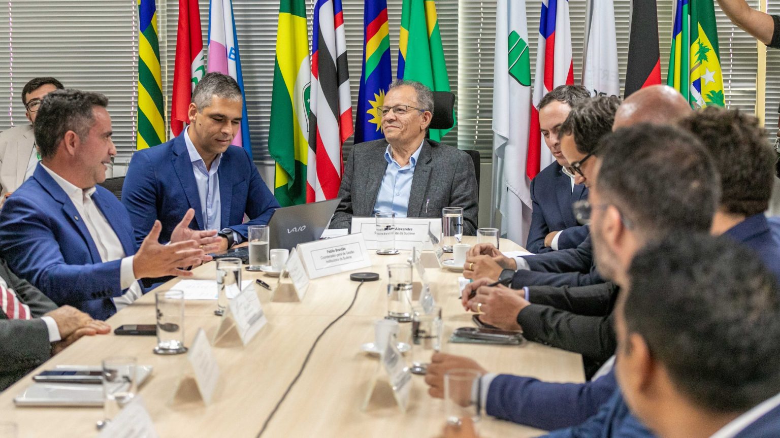 Em Pernambuco, Paulo Dantas articula ampliação de crédito para empresas do Nordeste