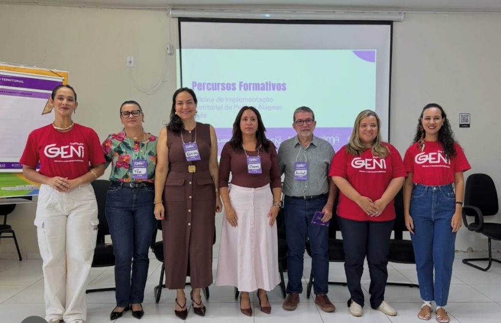 Capela sedia capacitação da política Alagoas Lilás para fortalecer rede de proteção às mulheres