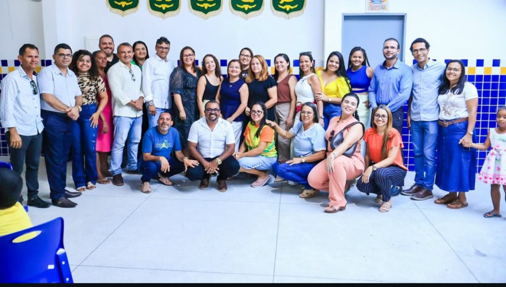 Prefeito de Passo de Camaragibe entrega reforma da Escola Manoel Jerônimo