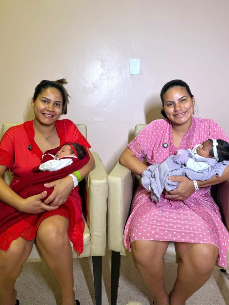 Irmãs dão à luz quase ao mesmo tempo e emocionam família no HRCRM