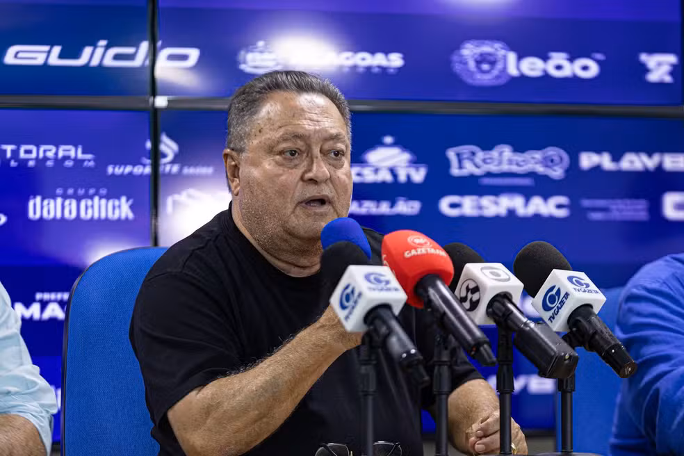 Presidente do CSA reconhece salários atrasados e garante pagamento até sexta-feira (27)