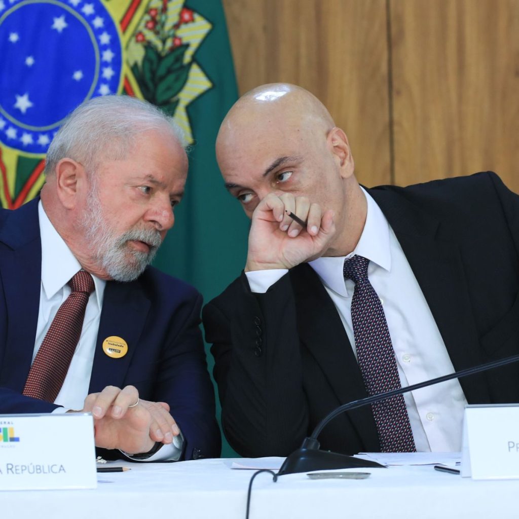 Lula alerta Moraes e diz que caso Banco Master “mancha” imagem do STF