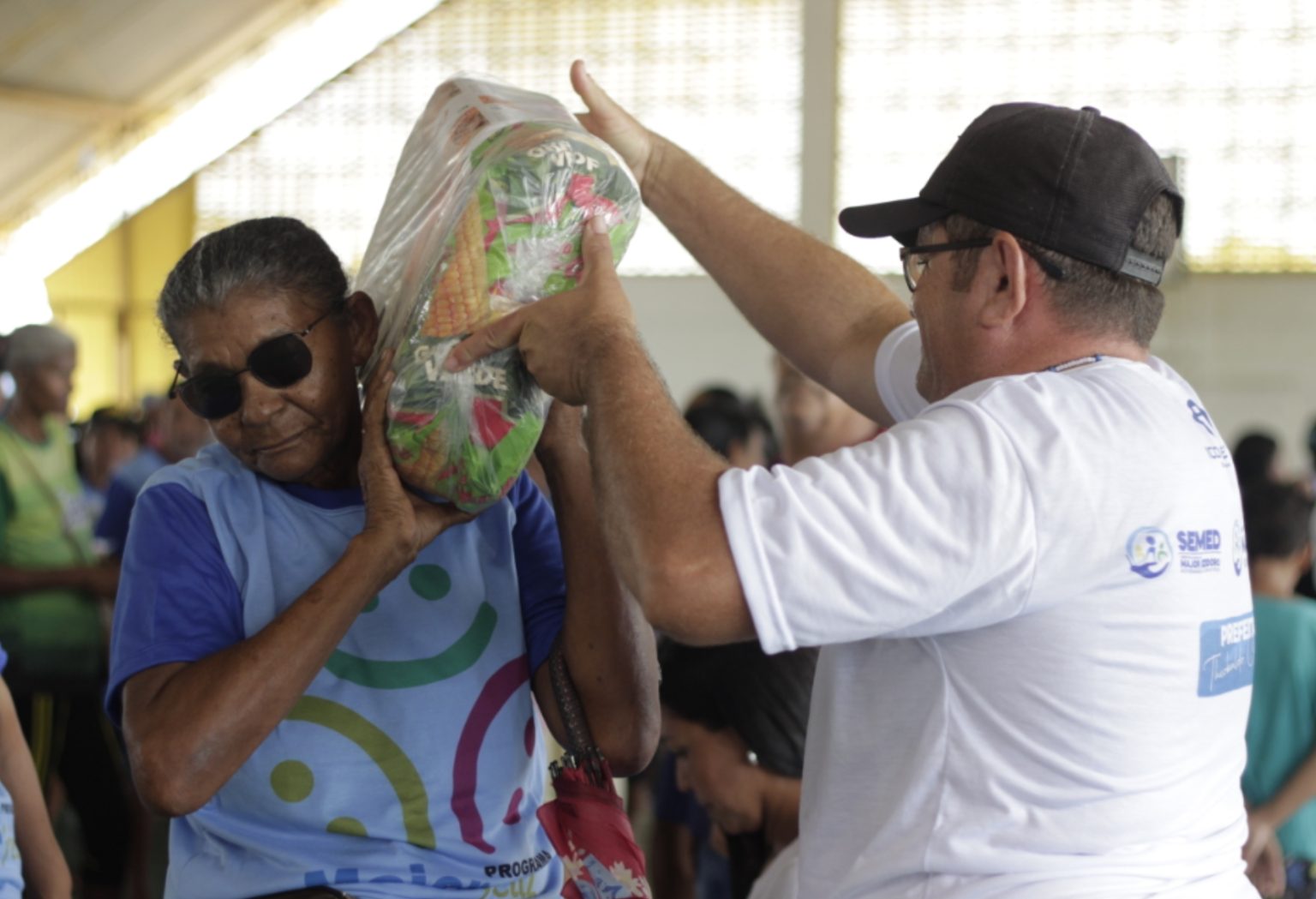 Prefeitura de Major Izidoro entrega cestas nutricionais a 1.200 famílias
