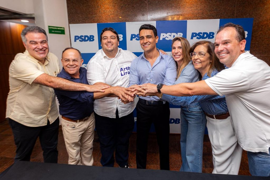 JHC bota PSDB no jogo e monta, em 4 dias, chapas de federal e estadual