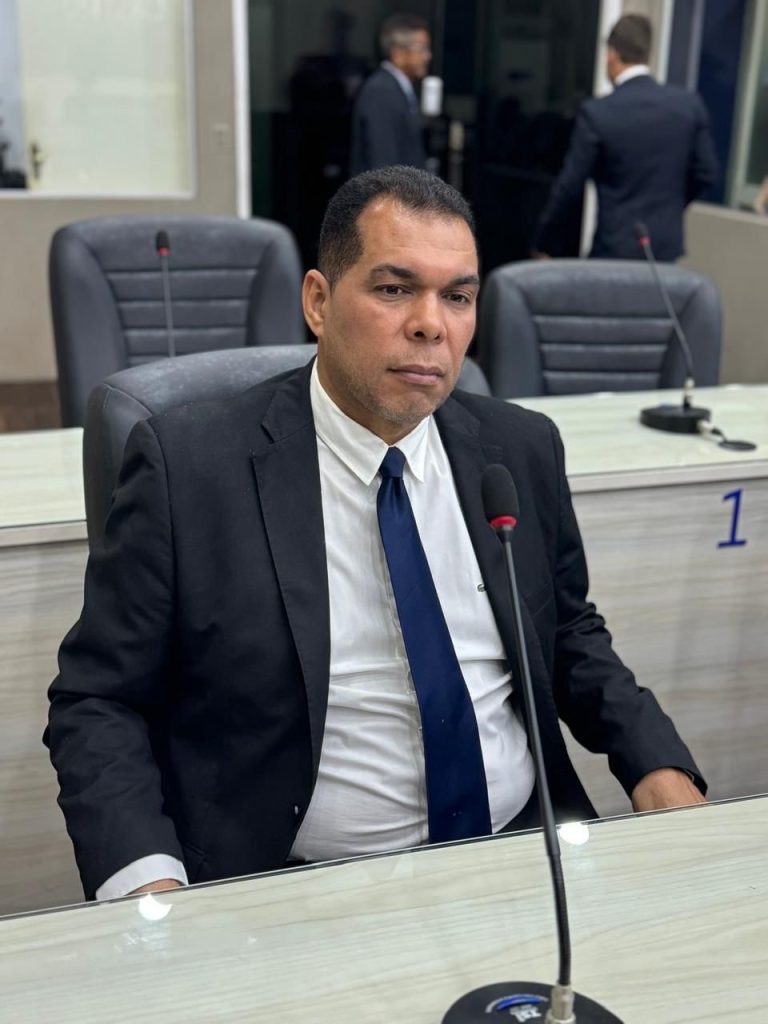 Vereador Thales Diniz agradece ao prefeito Rodrigo Cunha por atender indicação de revitalização da tradicional Praça da Faculdade